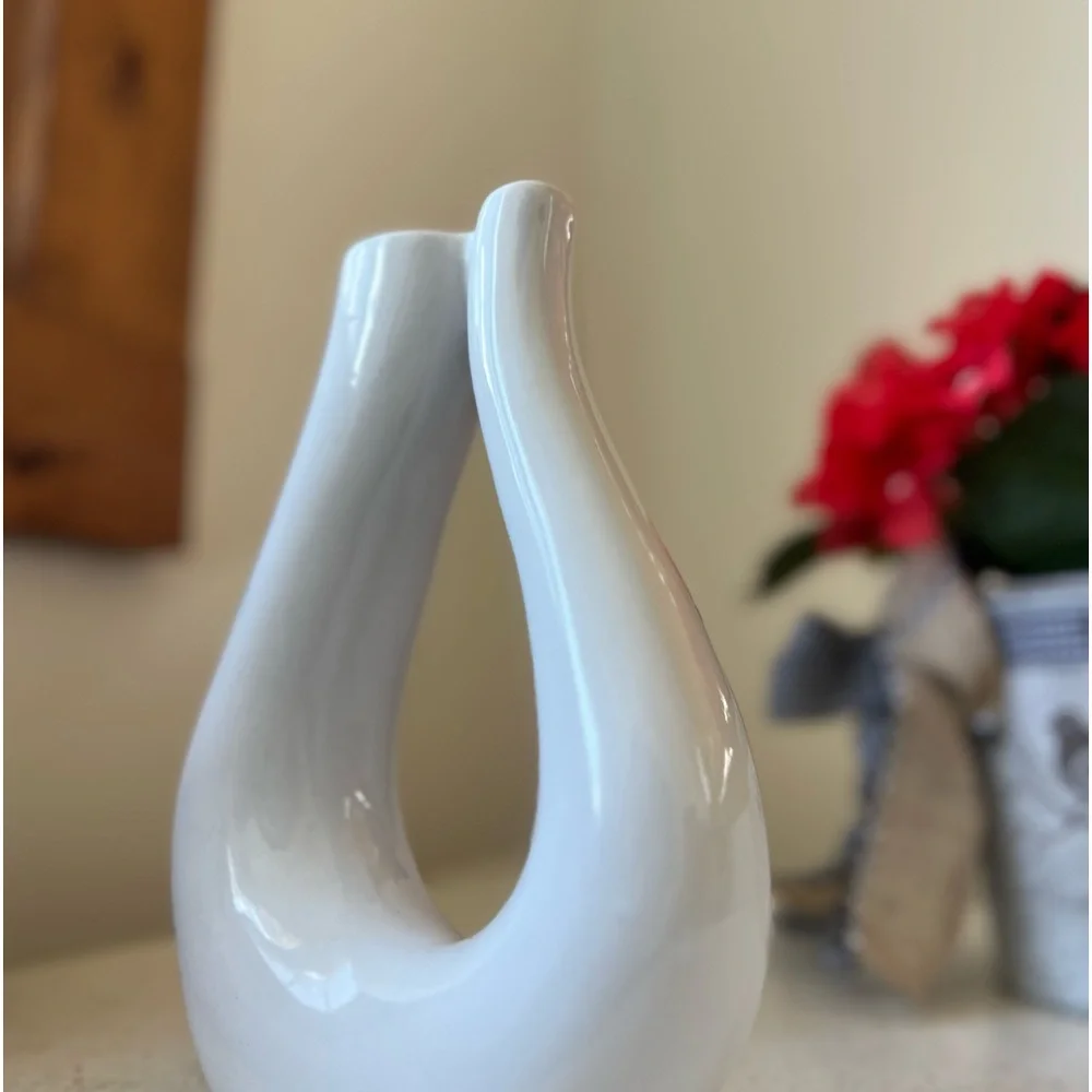 White Ceramic Vase Set of 2 for Modern Home Decor, Round Matte swan Vases for P